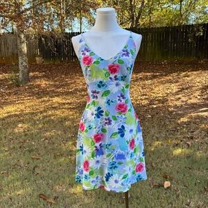 90s vintage All That Jazz white bright floral mini dress 💐💐